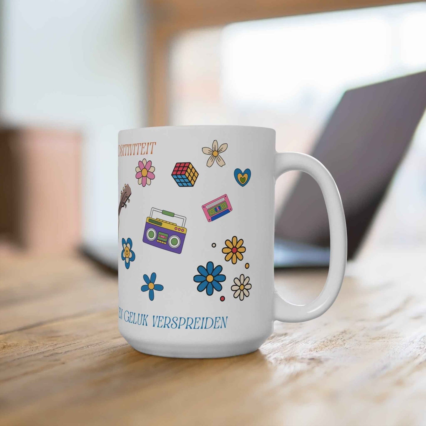 Mok "De Kracht van Positiviteit" – Kat met Gitaar – Retro Flower Power Design (330ml & 440 ml)