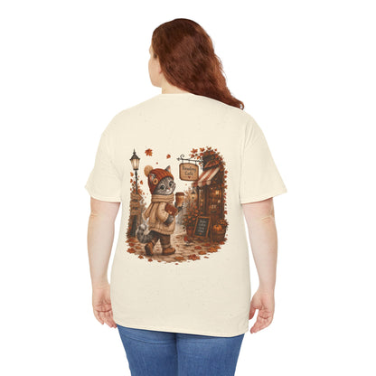 Shelby Cozy Reading Café Herfst T-Shirt – Unisex Dubbelzijdig Bedrukt | Cozy Kat Shirt | Gildan 5000