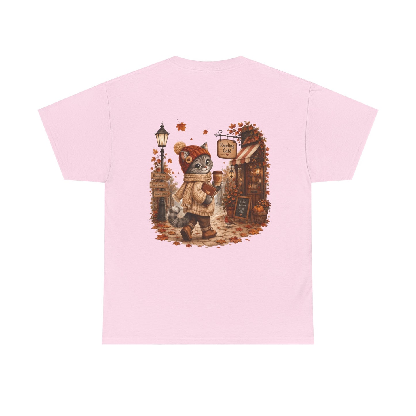 Shelby Cozy Reading Café Herfst T-Shirt – Unisex Dubbelzijdig Bedrukt | Cozy Kat Shirt | Gildan 5000