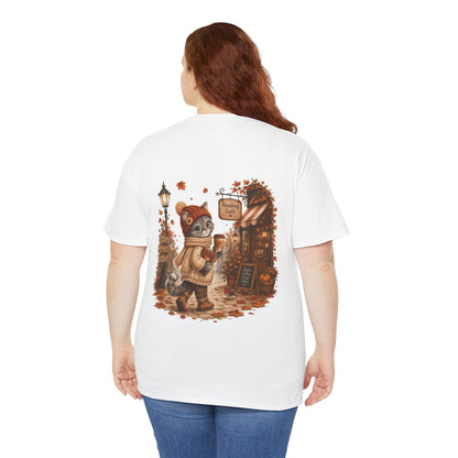 Shelby Cozy Reading Café Herfst T-Shirt – Unisex Dubbelzijdig Bedrukt | Cozy Kat Shirt | Gildan 5000