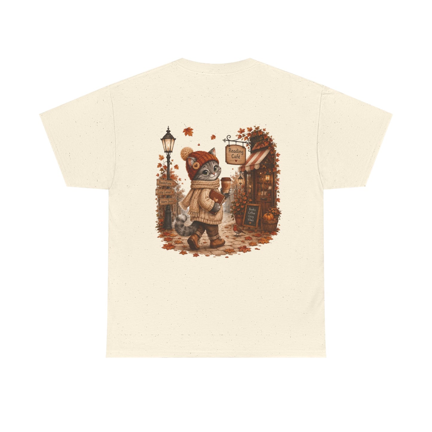 Shelby Cozy Reading Café Herfst T-Shirt – Unisex Dubbelzijdig Bedrukt | Cozy Kat Shirt | Gildan 5000