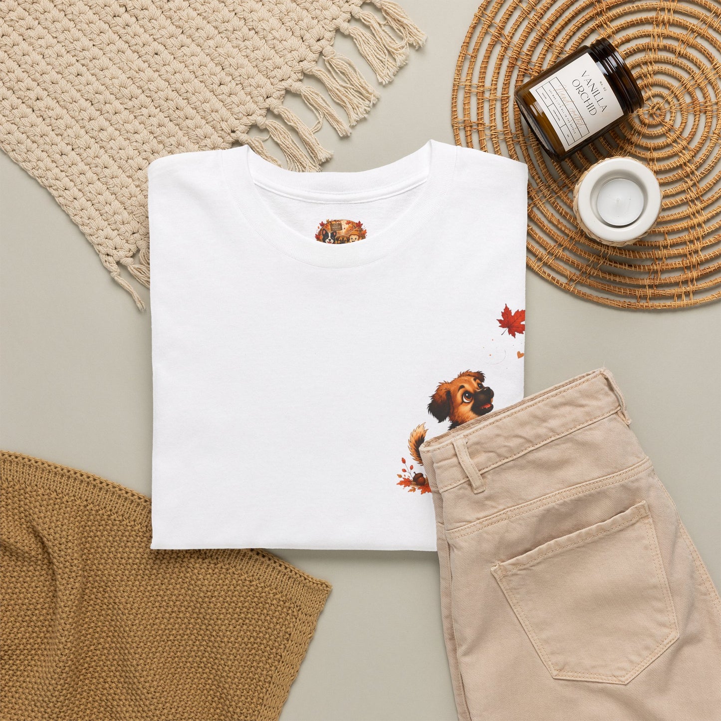 Novi Leaf Chaser Herfst T-Shirt – Unisex Dubbelzijdig Bedrukt | Schattig Herfst Honden Shirt | Gildan 5000