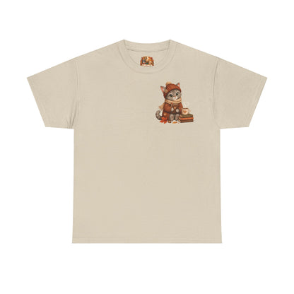Shelby Cozy Reading Café Herfst T-Shirt – Unisex Dubbelzijdig Bedrukt | Cozy Kat Shirt | Gildan 5000